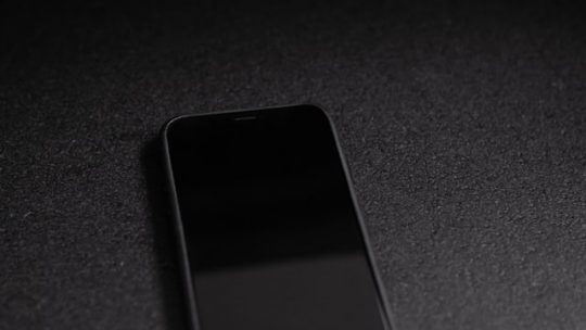 Iphone nie ładuje baterii – co się dzieje