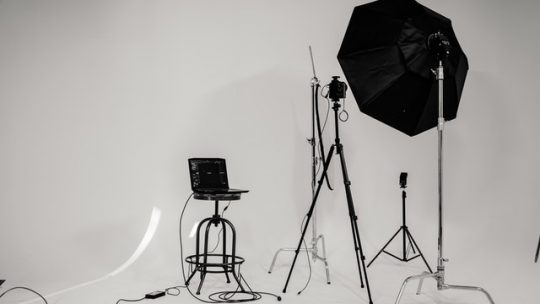 Profesjonalny softbox 30×140 – czym jest i do czego służy?