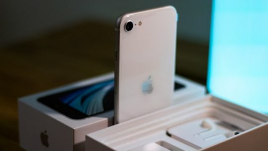 Co wyróżnia iPhone’a SE 2020? Potężna moc w kompaktowym korpusie